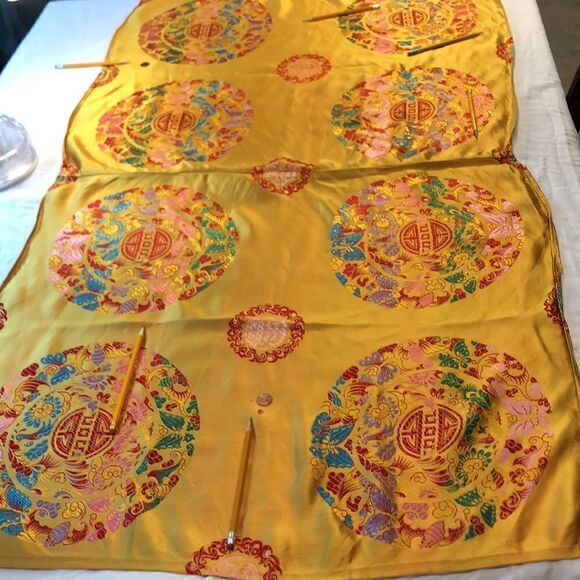 VINTAGE ASIAN Fabric with flaws at least 40 years old. - Picture 12 of 16